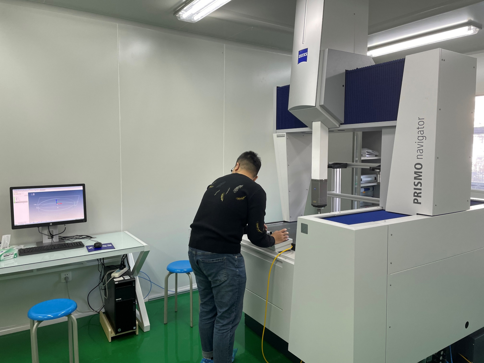 復(fù)雜光學(xué)曲面超精密測(cè)量設(shè)備