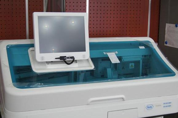 全自動管式化學發(fā)光分析儀